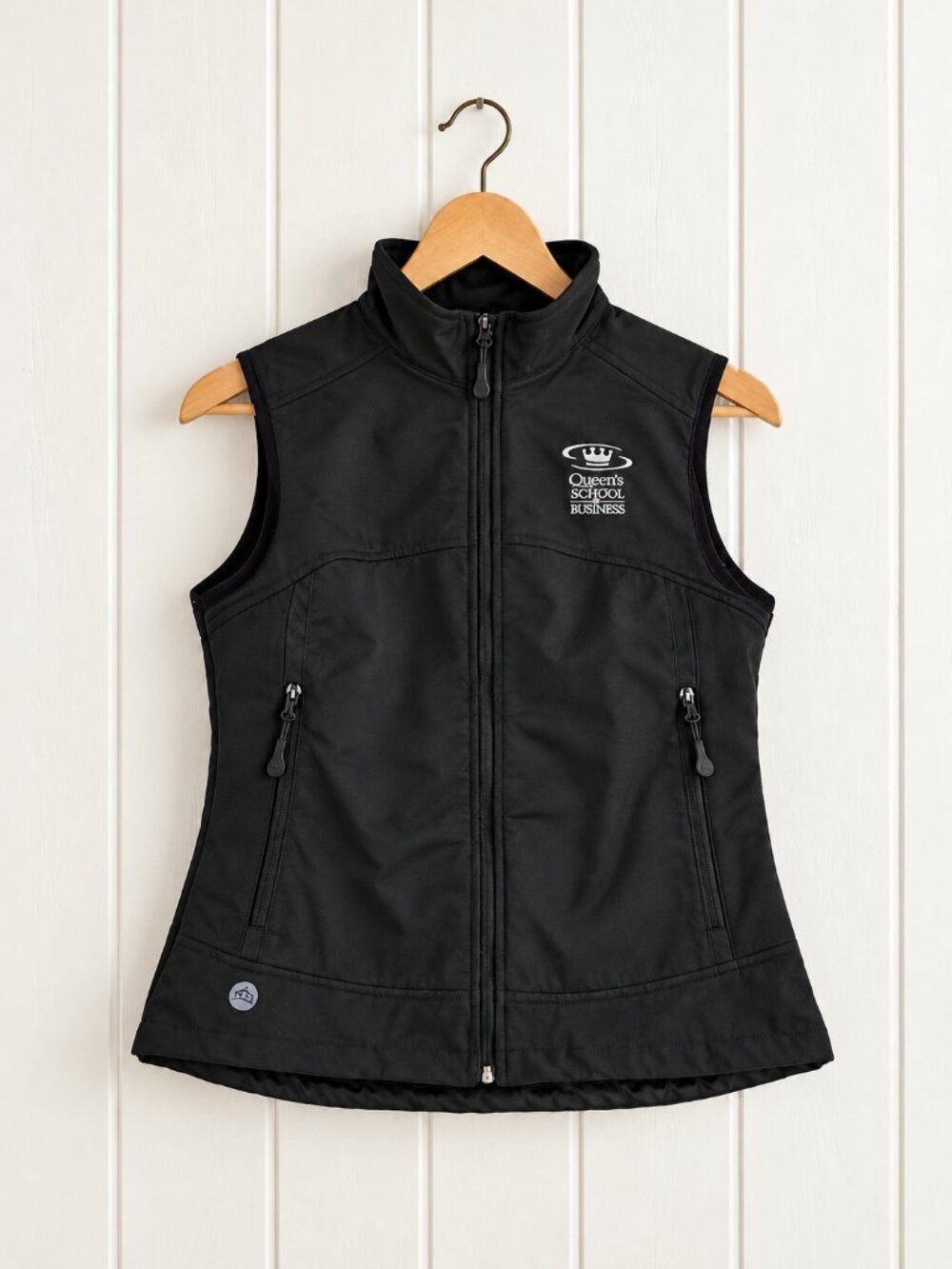Queen's University School of Business Vest Women's Size Small Fitted Stormtech